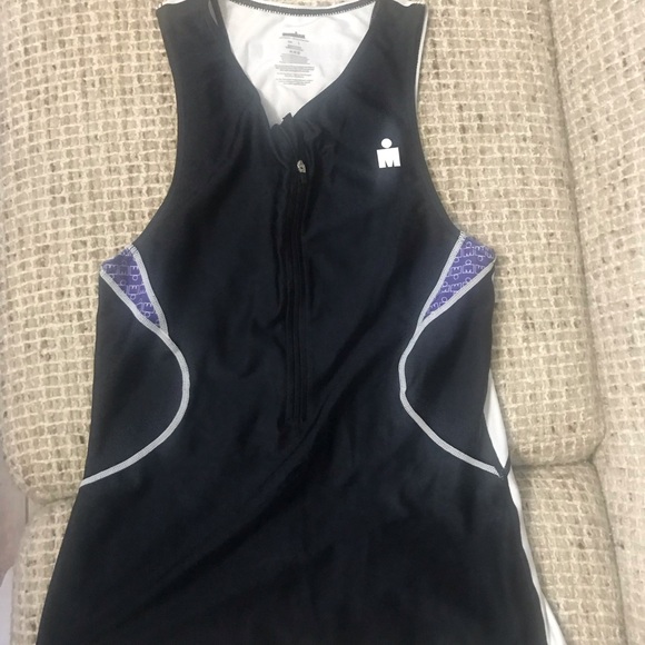 Ladies cycling Jerseys and outfits. - Picture 9 of 16